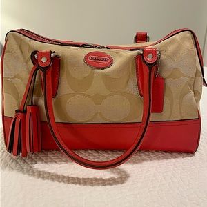 Beautiful barely used Coach satchel.12”long/5”w/7.5”h, handles 11”.Columbus Circ